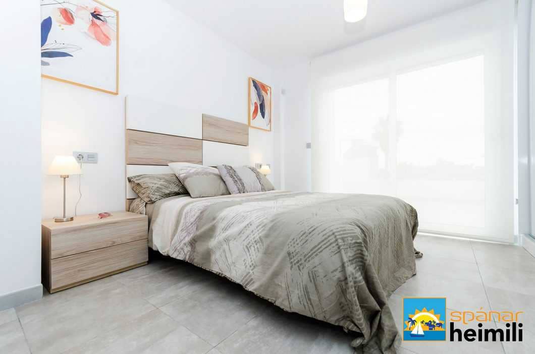 3 bedroom Villa for sale in Torrevieja with pool - € 385,000 (Ref: 9404035)