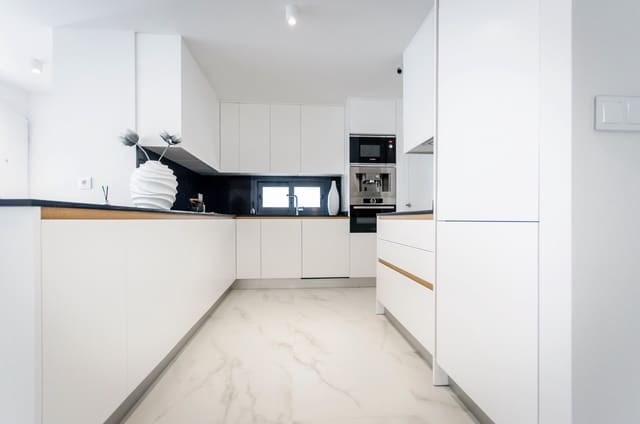 3 Zimmer Villa zu verkaufen in San Miguel de Salinas mit Pool - 630.000 € (Ref: 9404047)