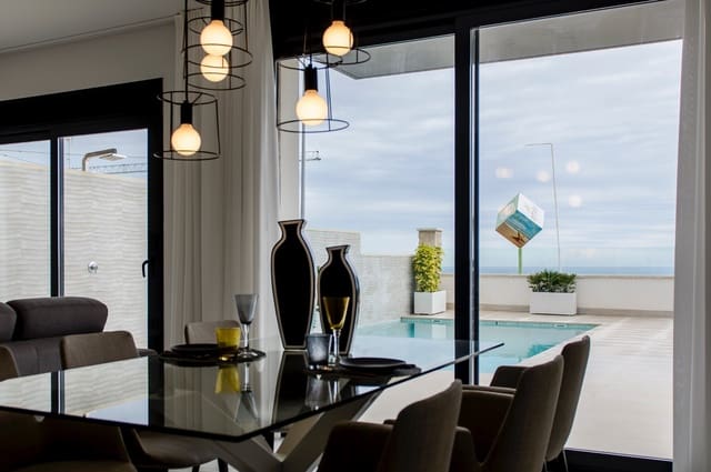 3 Zimmer Villa zu verkaufen in San Miguel de Salinas mit Pool - 630.000 € (Ref: 9404047)