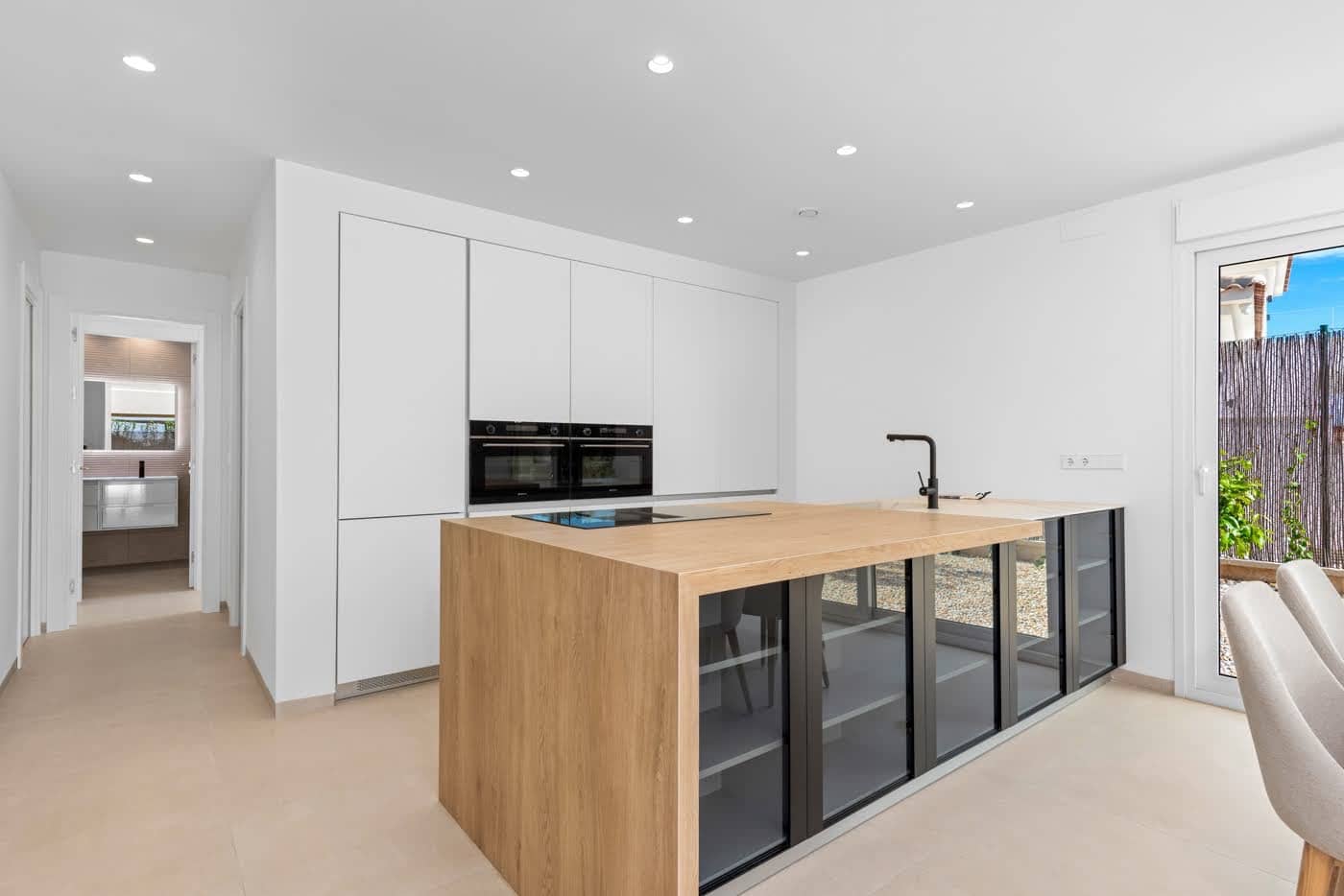 3 bedroom Villa for sale in Los Montesinos with pool - € 535,000 (Ref: 9404055)