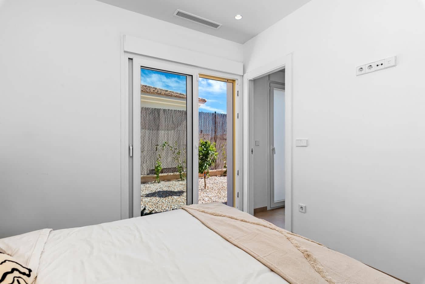 3 bedroom Villa for sale in Los Montesinos with pool - € 535,000 (Ref: 9404055)