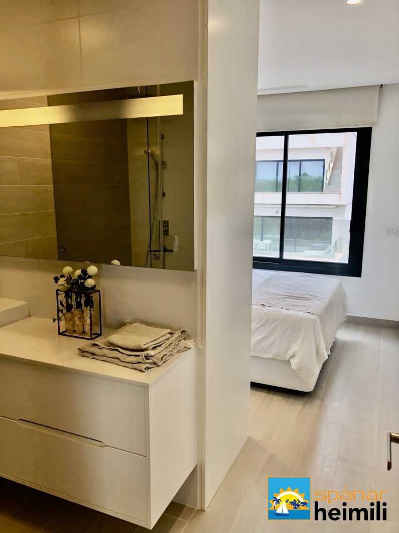 2 bedroom Apartment for sale in Las Colinas Golf with pool - € 325,000 (Ref: 9404056)