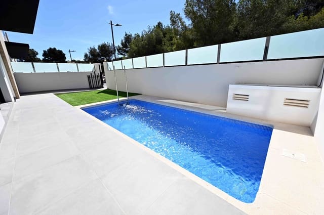 2 sovrum Semi-fristående Villa till salu i Villamartin, Orihuela med pool - 358 000 € (Ref: 9404057)