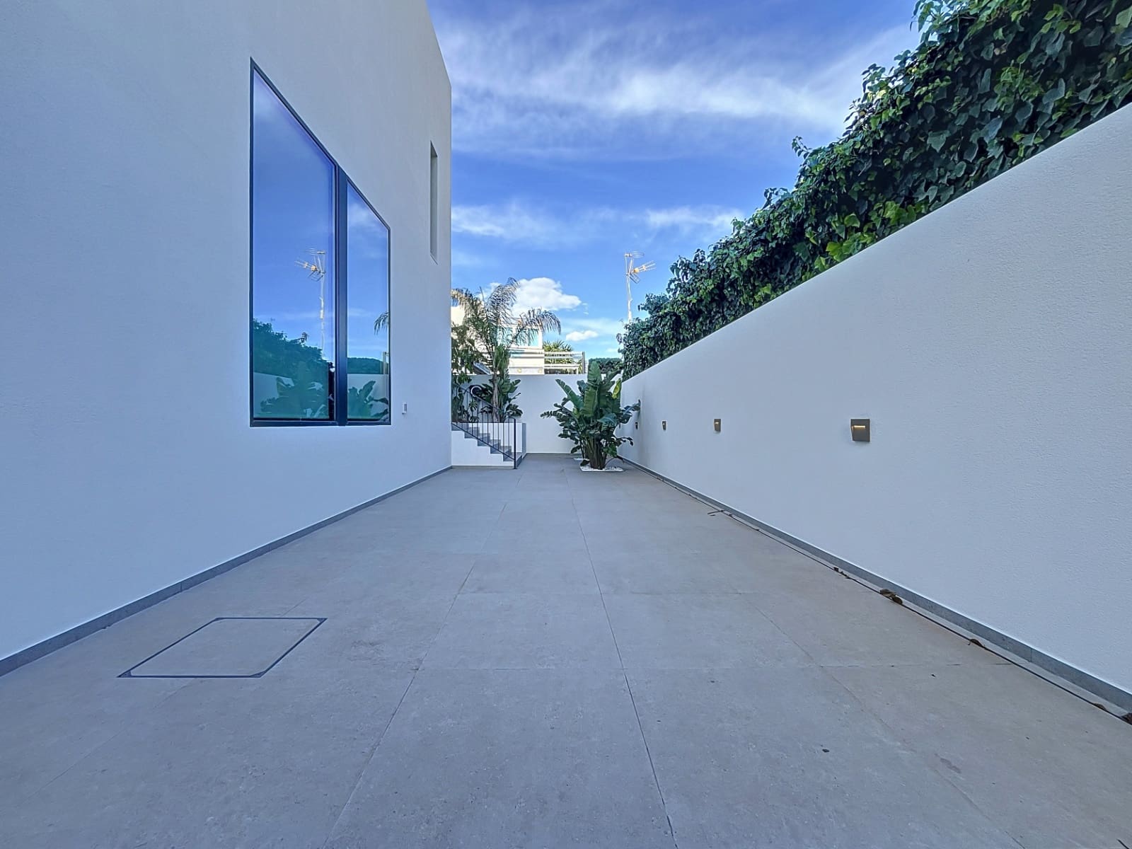 3 Zimmer Villa zu verkaufen in Albir mit Pool - 1.450.000 € (Ref: 9404059)