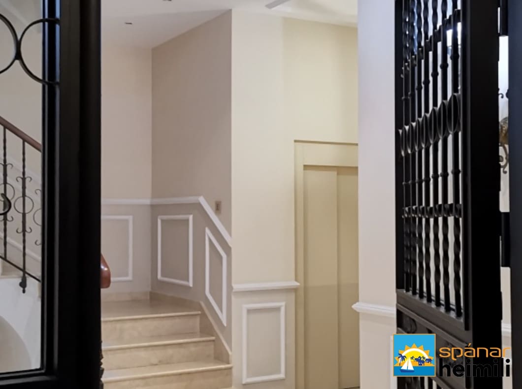 4 bedroom Villa for sale in Orihuela with pool - € 1,200,000 (Ref: 9404060)