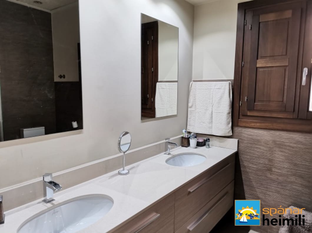 4 bedroom Villa for sale in Orihuela with pool - € 1,200,000 (Ref: 9404060)