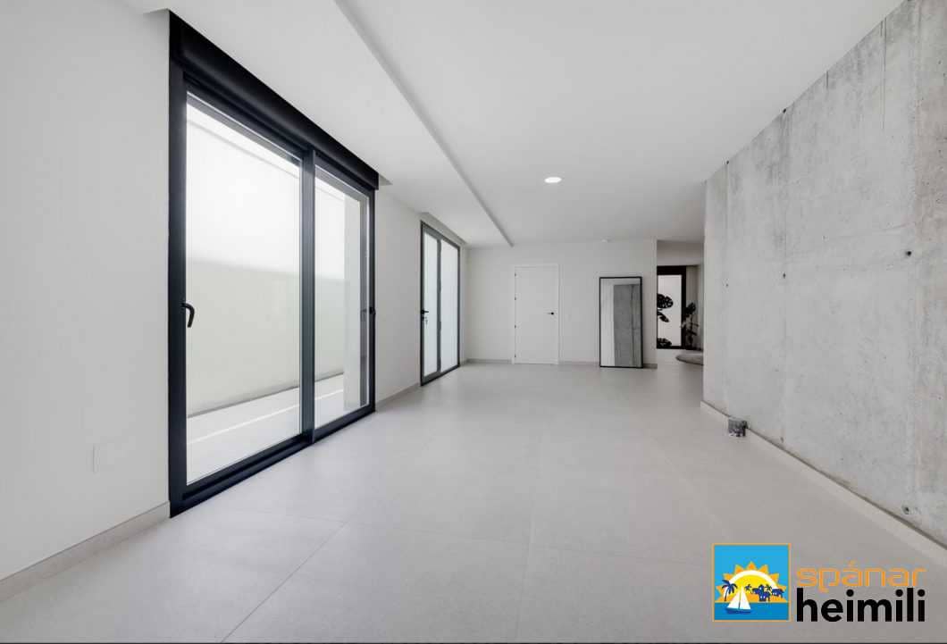 2 slaapkamer Bungalow te koop in Ciudad Quesada met zwembad - € 485.000 (Ref: 9404061)