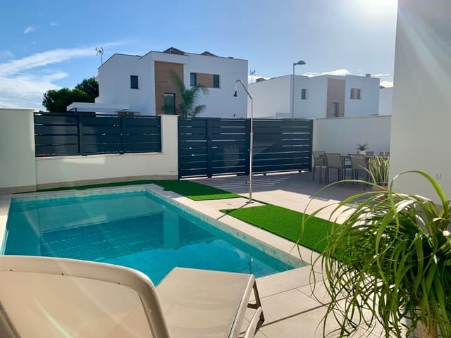 3 slaapkamer Halfvrijstaande villa te koop in Roda, San Javier met zwembad - € 399.000 (Ref: 9404065)