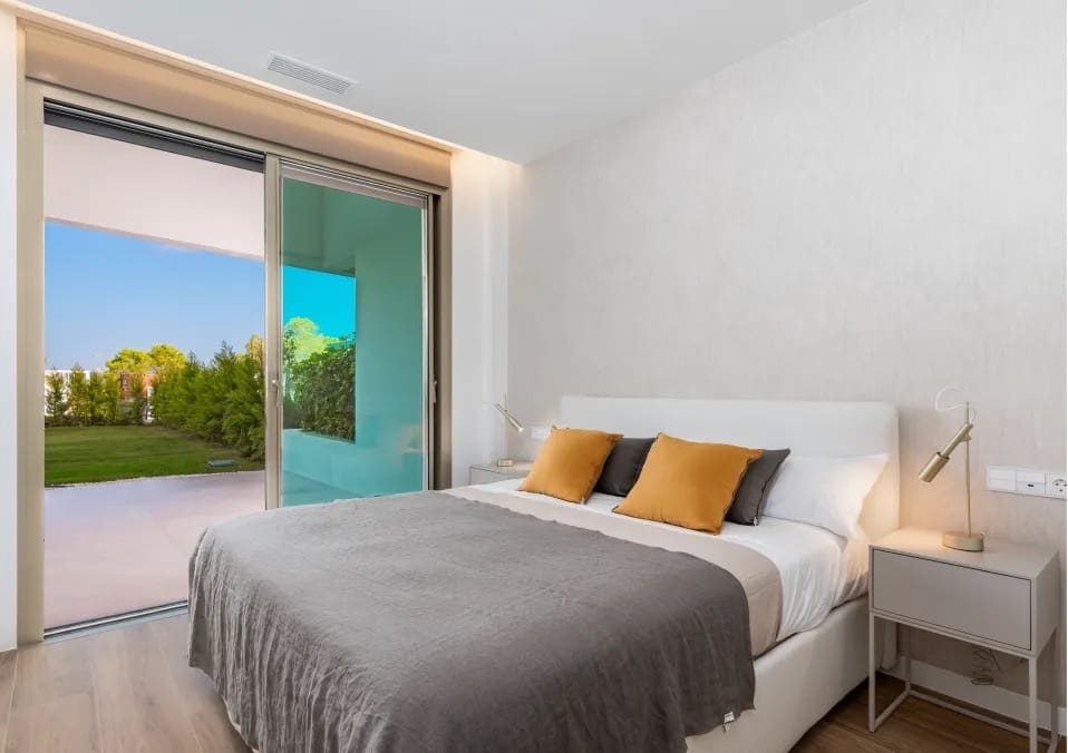 3 slaapkamer Appartement te koop in Las Colinas Golf met zwembad - € 865.000 (Ref: 9404085)