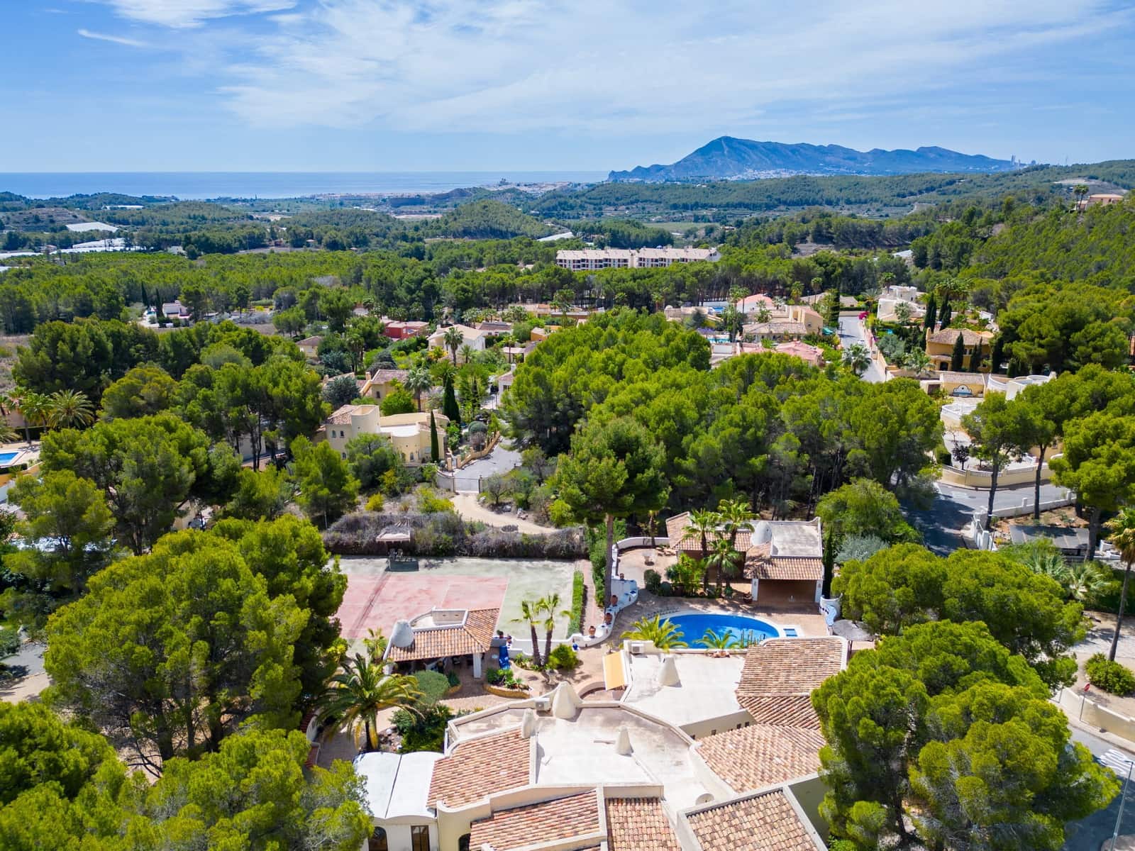 Chalet de 4 habitaciones en Altea en venta con piscina - 1.695.000 € (Ref: 9404087)