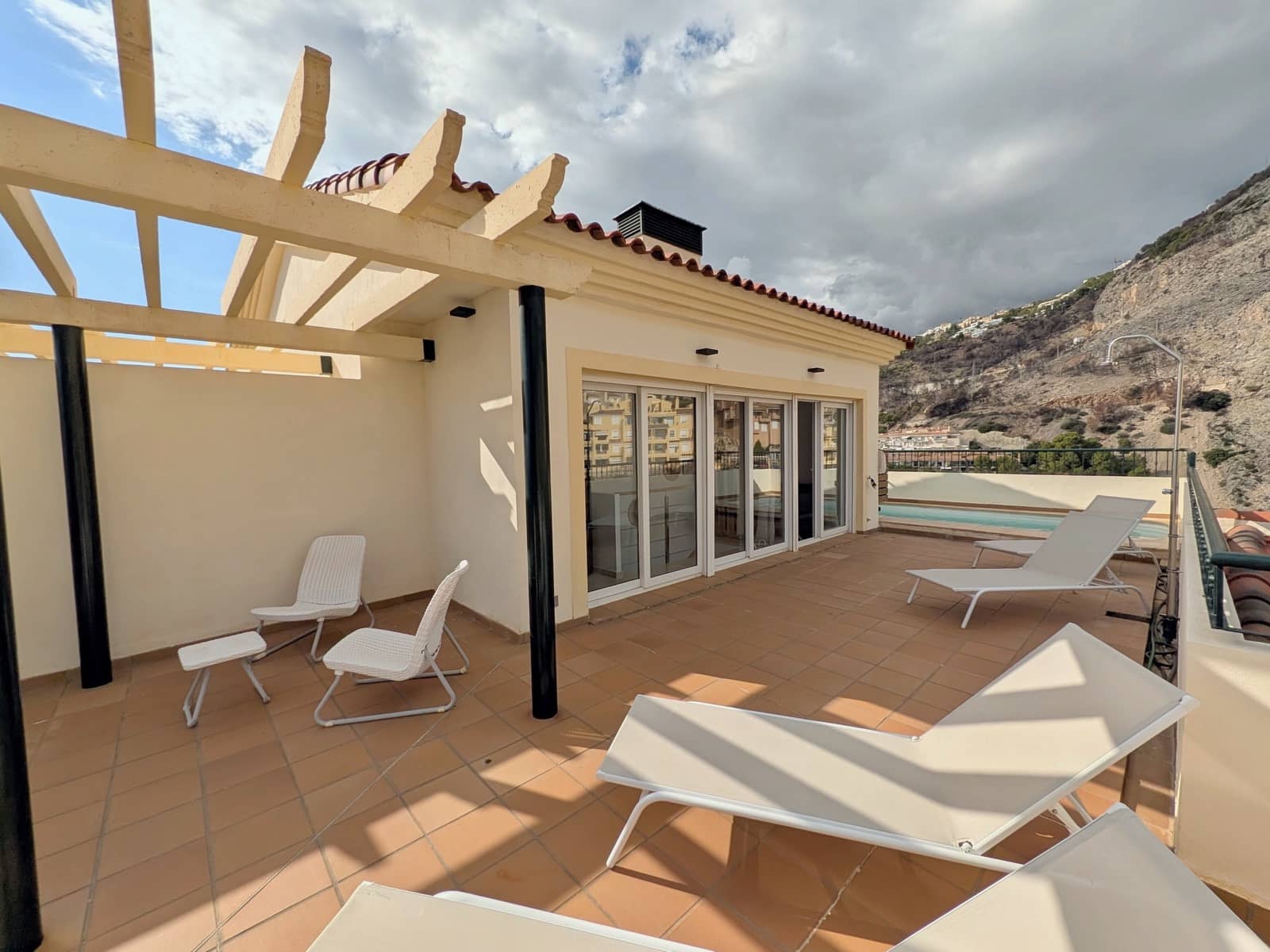 2 bedroom Penthouse for sale in Altea with pool - € 570,000 (Ref: 9404093)