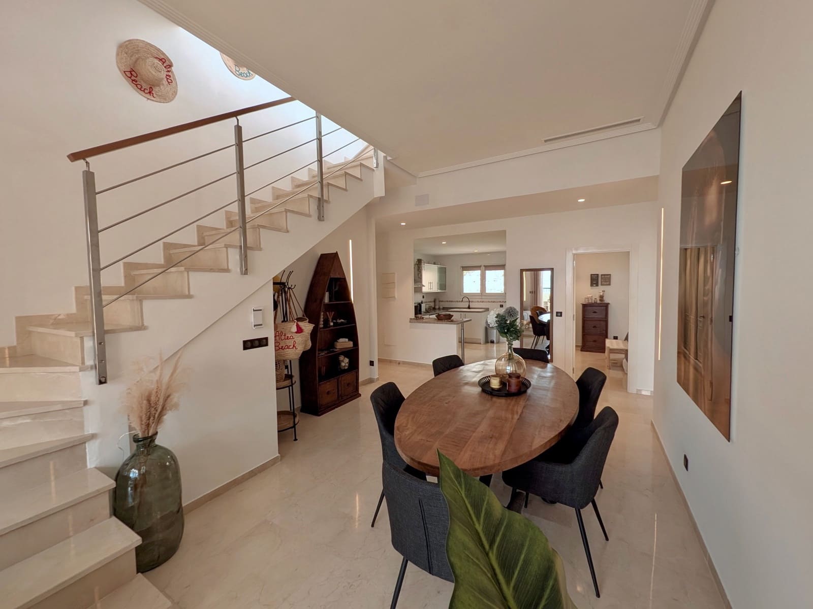 2 bedroom Penthouse for sale in Altea with pool - € 570,000 (Ref: 9404093)