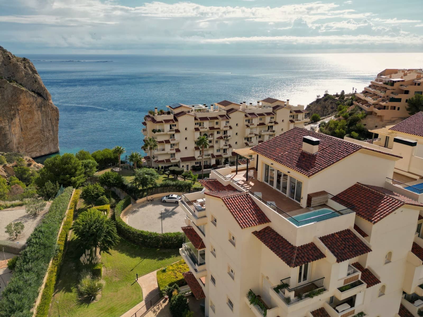 2 bedroom Penthouse for sale in Altea with pool - € 570,000 (Ref: 9404093)