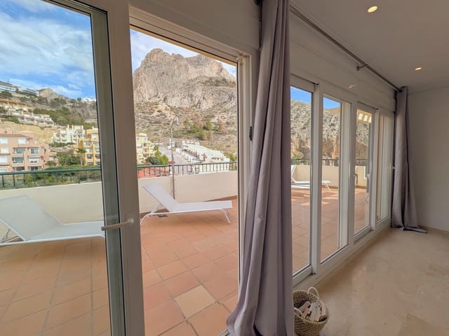 2 bedroom Penthouse for sale in Altea with pool - € 570,000 (Ref: 9404093)