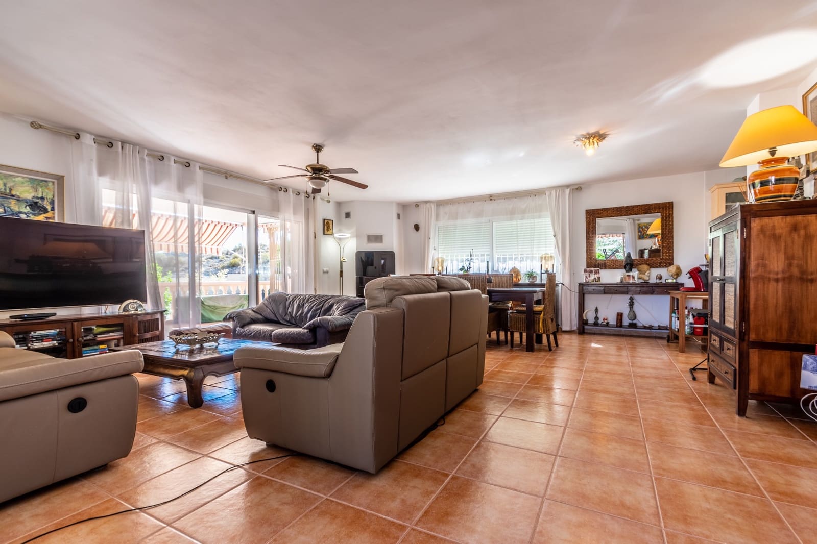 7 makuuhuone Maalaistalo myytävänä paikassa Finestrat mukana uima-altaan - 843 000 € (Ref: 9404098)