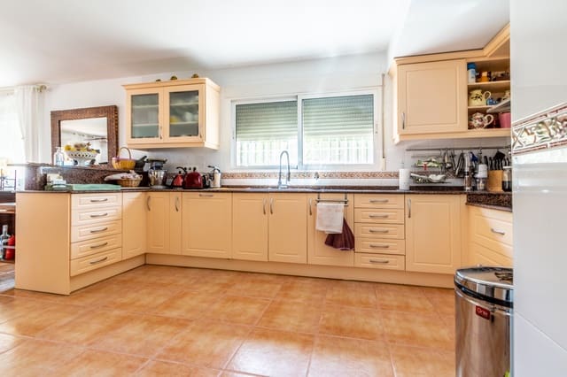 7 makuuhuone Maalaistalo myytävänä paikassa Finestrat mukana uima-altaan - 843 000 € (Ref: 9404098)