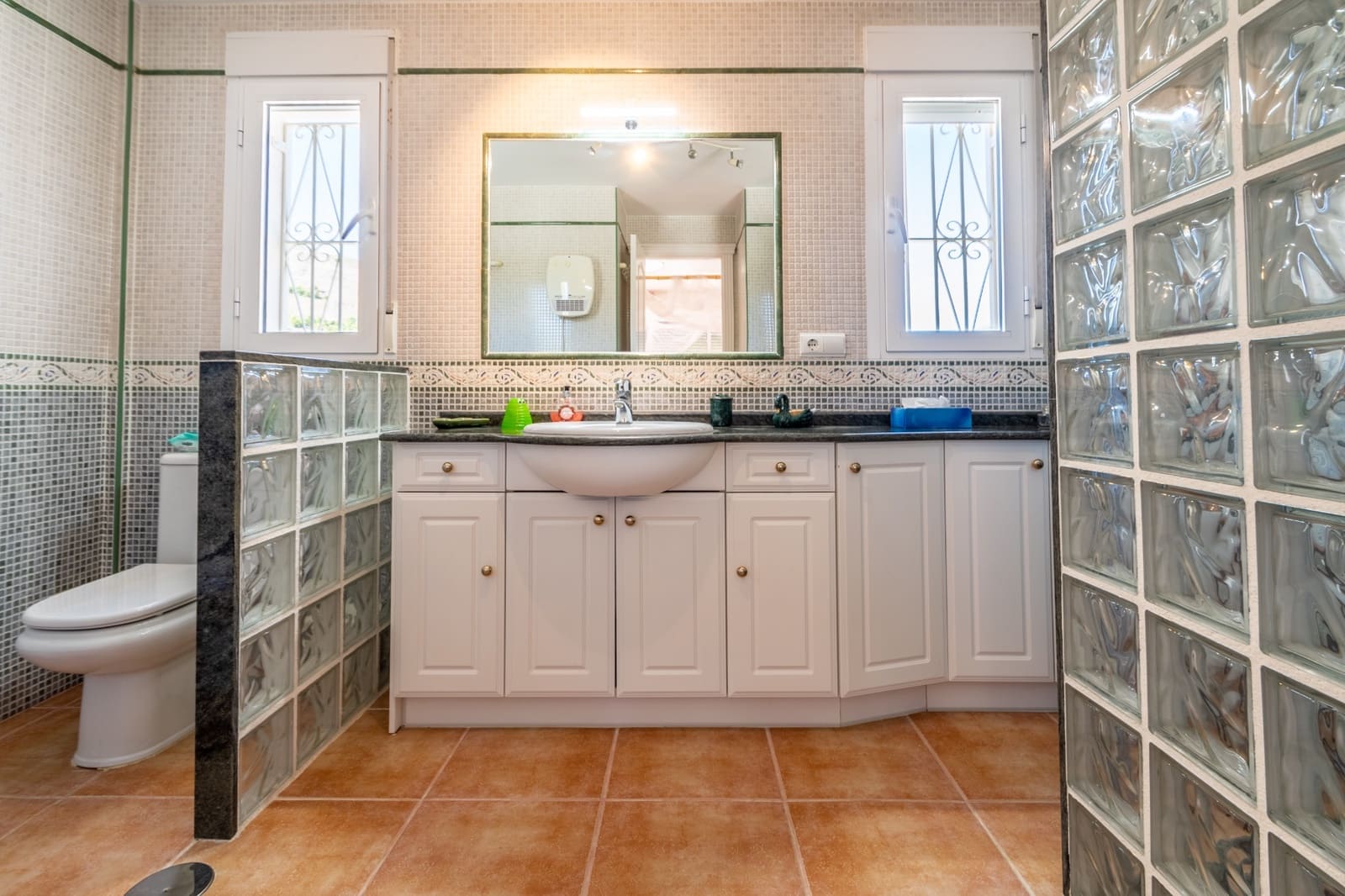 7 makuuhuone Maalaistalo myytävänä paikassa Finestrat mukana uima-altaan - 843 000 € (Ref: 9404098)