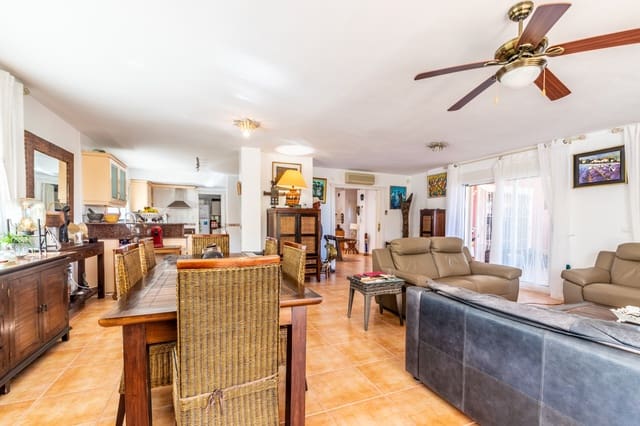 7 makuuhuone Maalaistalo myytävänä paikassa Finestrat mukana uima-altaan - 843 000 € (Ref: 9404098)