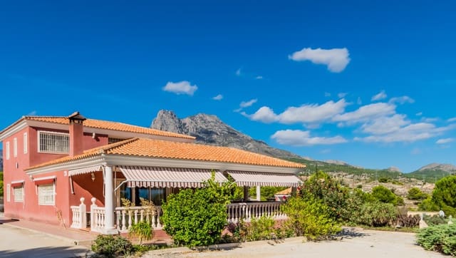 7 makuuhuone Maalaistalo myytävänä paikassa Finestrat mukana uima-altaan - 843 000 € (Ref: 9404098)