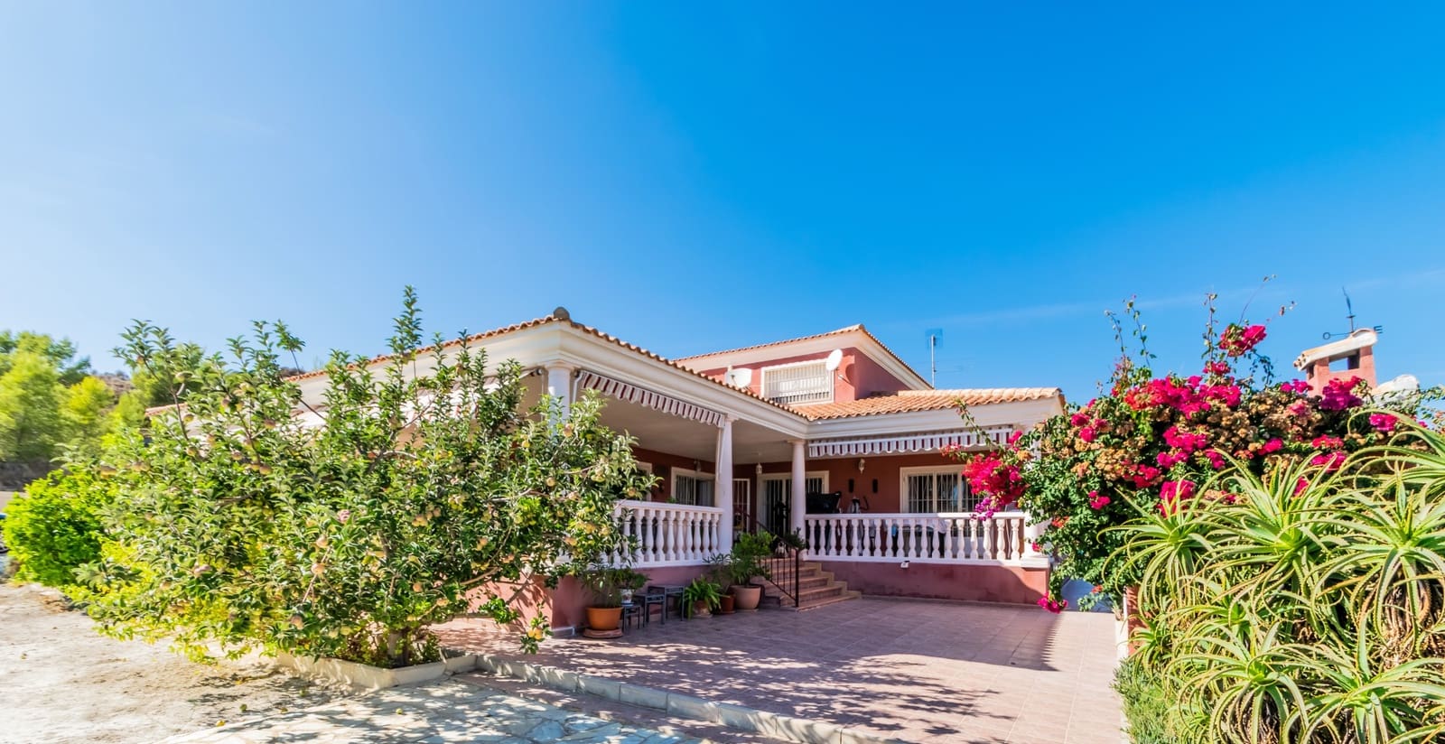 7 makuuhuone Maalaistalo myytävänä paikassa Finestrat mukana uima-altaan - 843 000 € (Ref: 9404098)