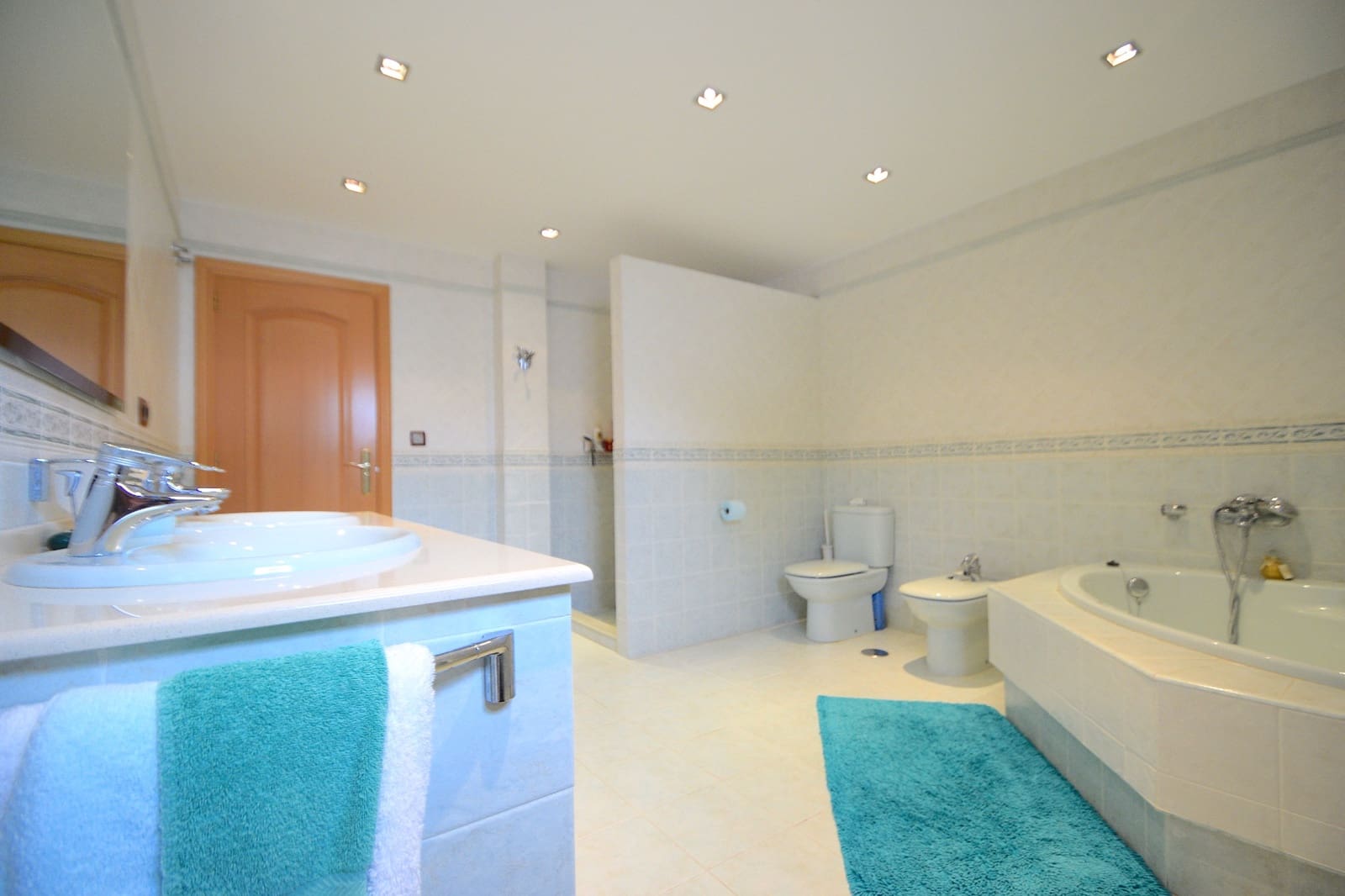 5 slaapkamer Villa te koop in Benidorm met zwembad - € 1.400.000 (Ref: 9404099)