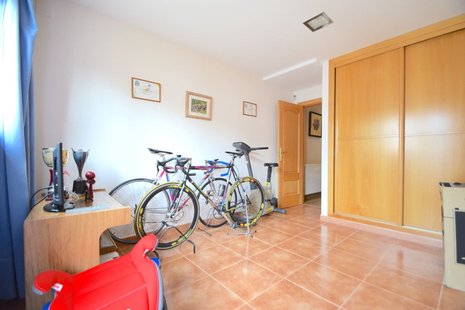 5 slaapkamer Villa te koop in Benidorm met zwembad - € 1.400.000 (Ref: 9404099)