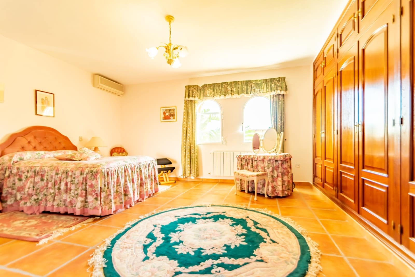 Chalet de 8 habitaciones en Alfaz del Pi / L'Alfàs del Pi en venta con piscina - 2.450.000 € (Ref: 9404101)