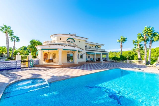 Chalet de 8 habitaciones en Escandinavia - Cautivador, Alfaz del Pi / L'Alfàs del Pi en venta con piscina - 2.450.000 € (Ref: 9404101)