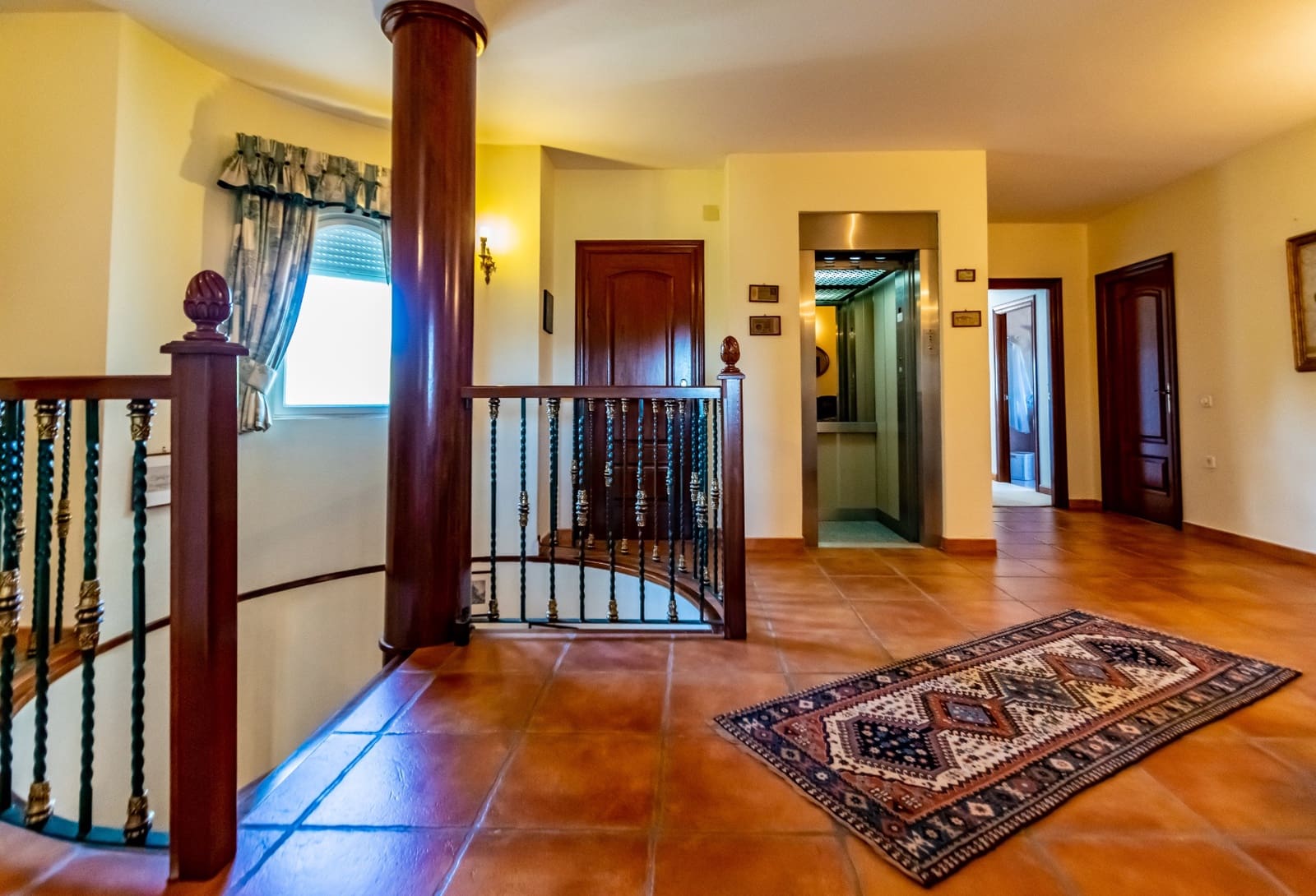 Chalet de 8 habitaciones en Alfaz del Pi / L'Alfàs del Pi en venta con piscina - 2.450.000 € (Ref: 9404101)