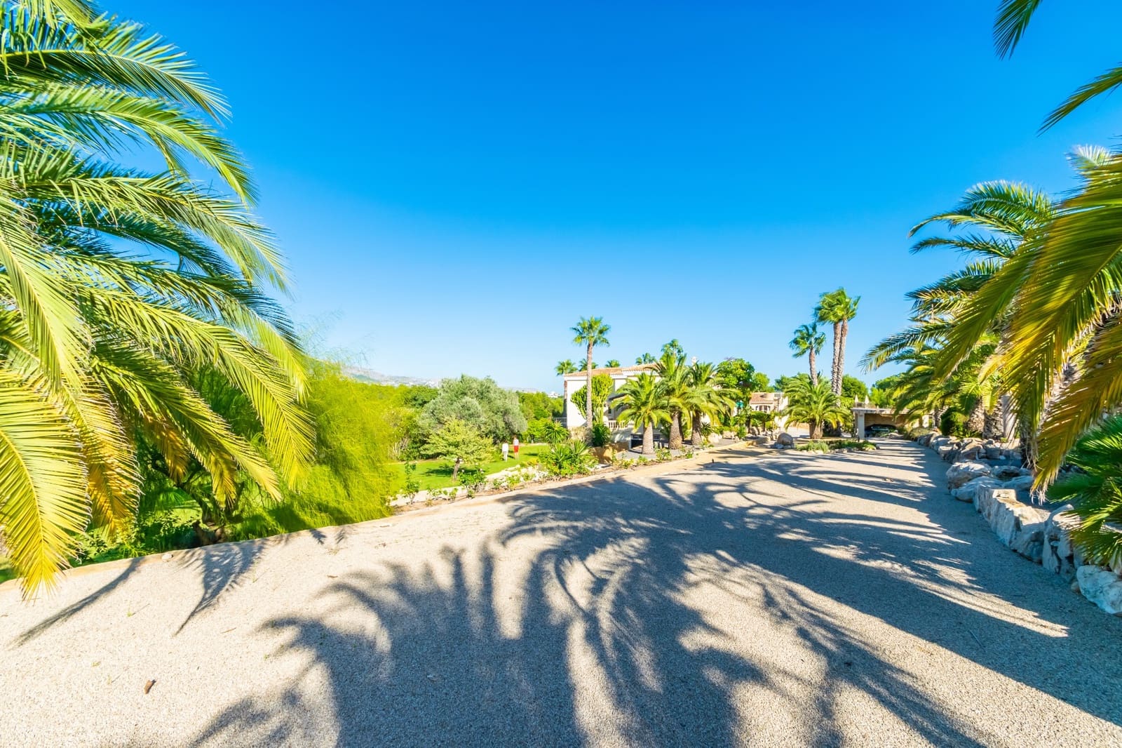 Chalet de 8 habitaciones en Alfaz del Pi / L'Alfàs del Pi en venta con piscina - 2.450.000 € (Ref: 9404101)