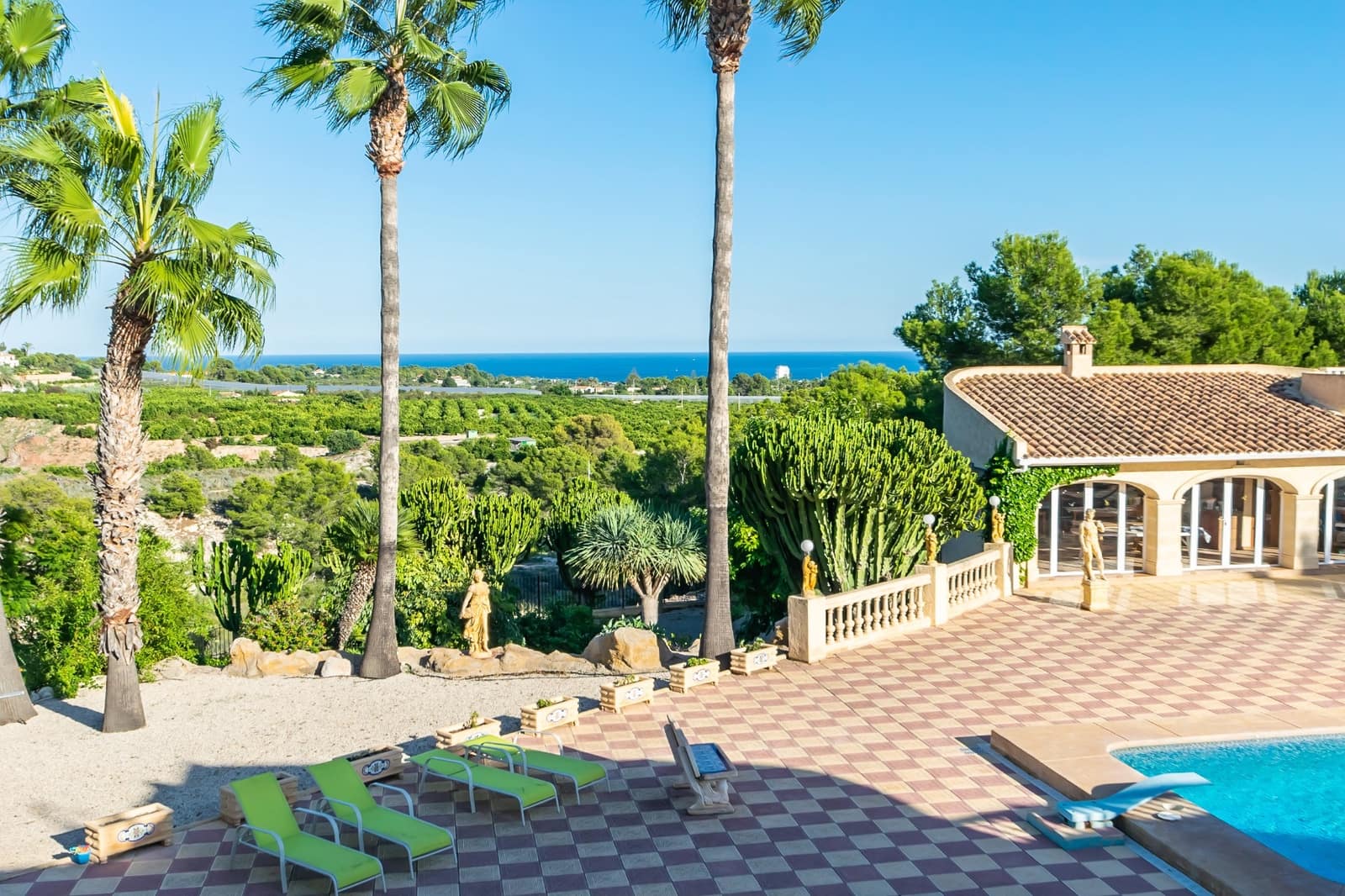 Chalet de 8 habitaciones en Alfaz del Pi / L'Alfàs del Pi en venta con piscina - 2.450.000 € (Ref: 9404101)