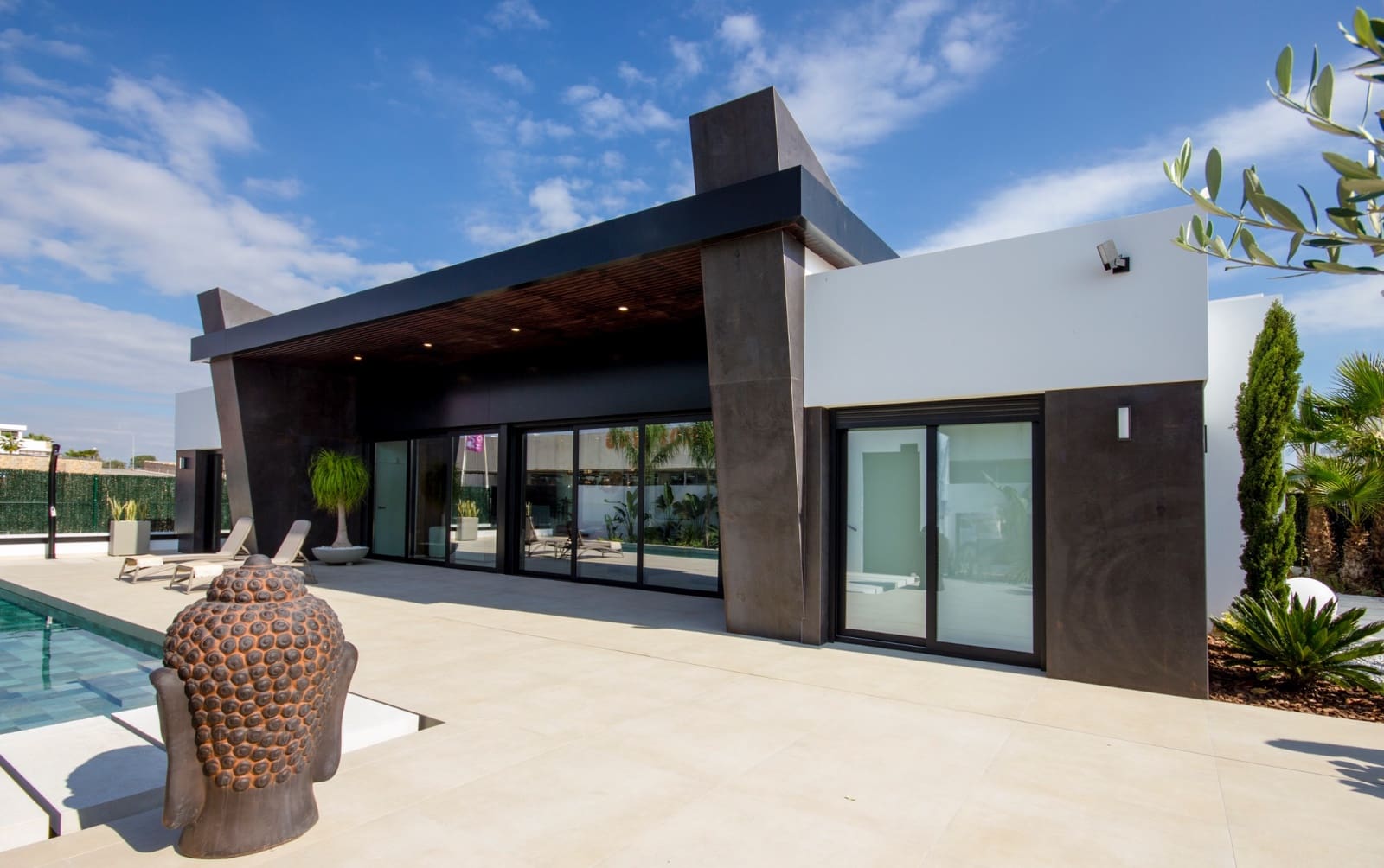 Chalet de 3 habitaciones en Ciudad Quesada en venta con piscina - 599.900 € (Ref: 9404102)