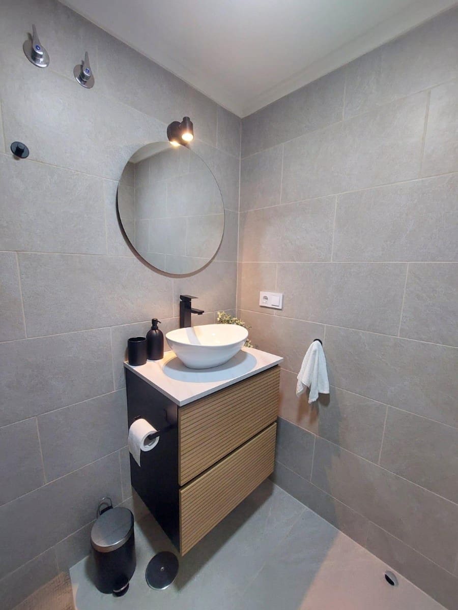 Apartamento de 2 habitaciones en Villamartin en venta con piscina - 169.000 € (Ref: 9404106)