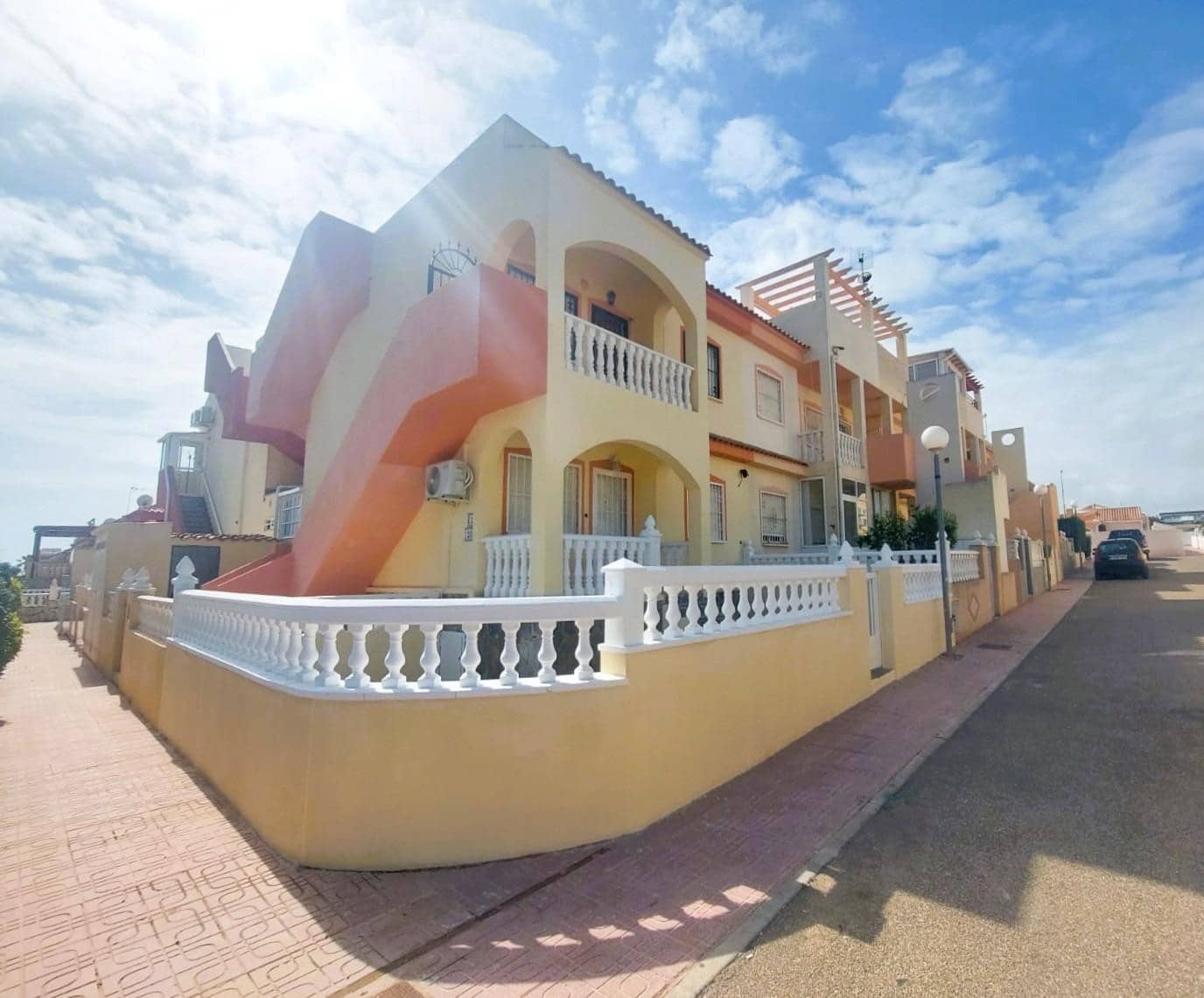 Apartamento de 2 habitaciones en Villamartin en venta con piscina - 169.000 € (Ref: 9404106)