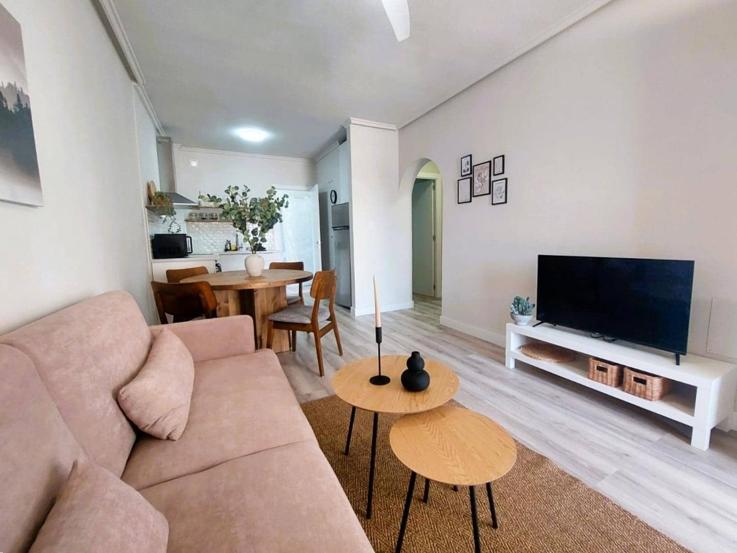 Apartamento de 2 habitaciones en Villamartin en venta con piscina - 169.000 € (Ref: 9404106)