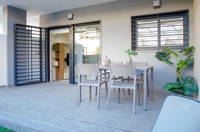 1 bedroom Apartment for sale in Pilar de la Horadada with pool - € 157,000 (Ref: 9404107)