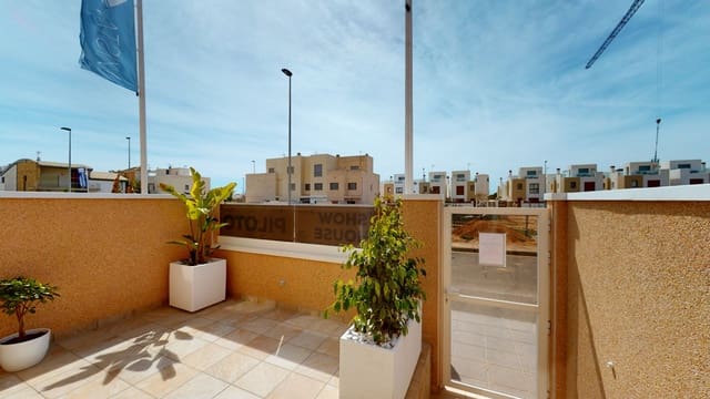 3 soverom Hus til salgs i Pilar de la Horadada ciudad, Pilar de la Horadada med svømmebasseng - € 299 900 (Ref: 9404115)