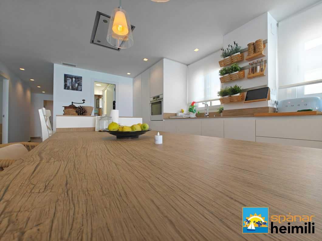 4 bedroom Apartment for sale in Altea - € 815,000 (Ref: 9404119)