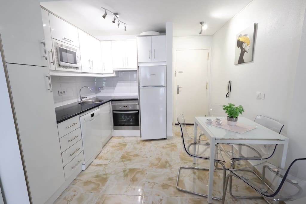 2 sovrum Lägenhet till salu i Torrevieja - 130 000 € (Ref: 9404125)