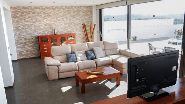 3 makuuhuone Huvila myytävänä paikassa Benissa mukana uima-altaan - 690 000 € (Ref: 9404134)