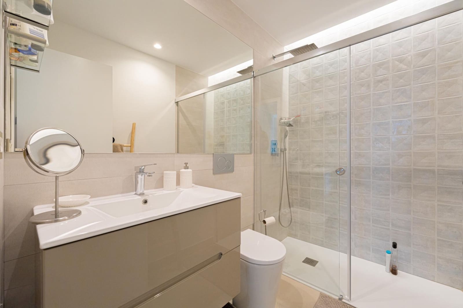 2 bedroom Apartment for sale in Finestrat with pool - € 290,000 (Ref: 9404138)