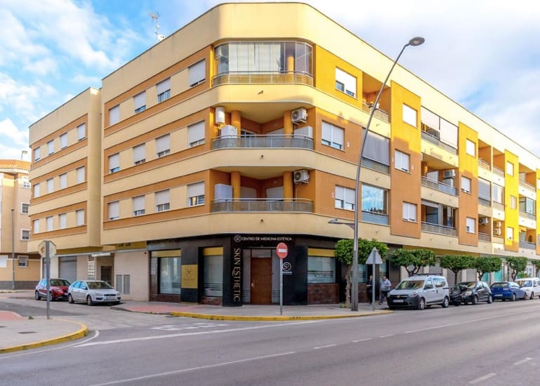 2 bedroom Apartment for sale in Almoradi - € 119,000 (Ref: 9404141)