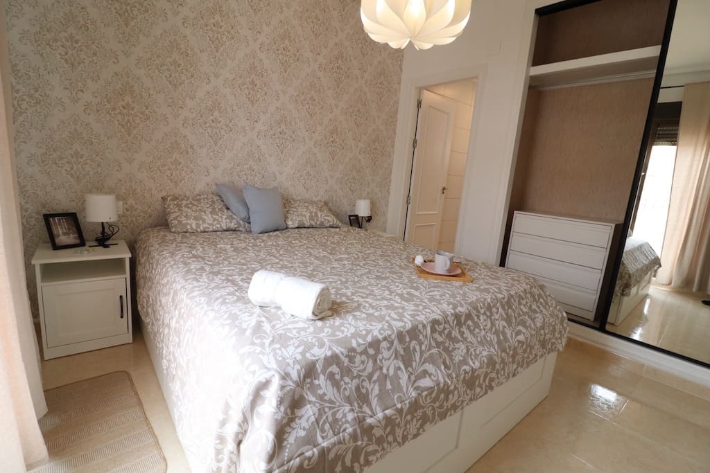 3 soveværelse Byhus til salg i San Miguel de Salinas med swimmingpool - € 239.000 (Ref: 9404152)