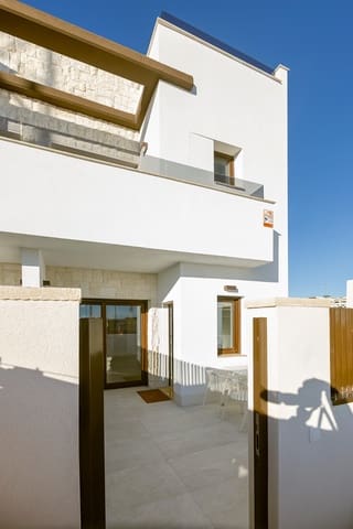 3 soverom Hus til salgs i Vistabella, Orihuela med svømmebasseng - € 299 000 (Ref: 9404156)