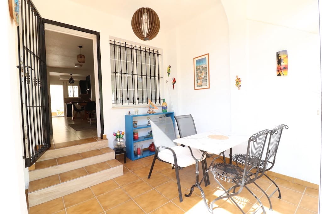 Casa de 3 habitaciones en Pilar de la Horadada en venta - 259.000 € (Ref: 9404157)