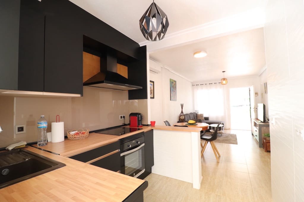 Casa de 3 habitaciones en Pilar de la Horadada en venta - 259.000 € (Ref: 9404157)