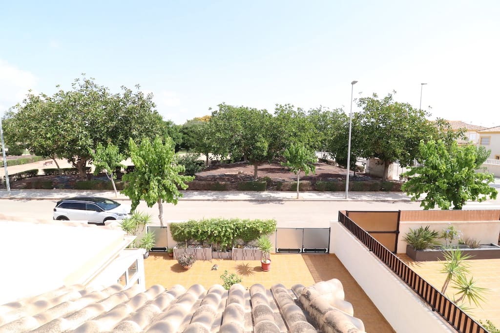 Casa de 3 habitaciones en Pilar de la Horadada en venta - 259.000 € (Ref: 9404157)