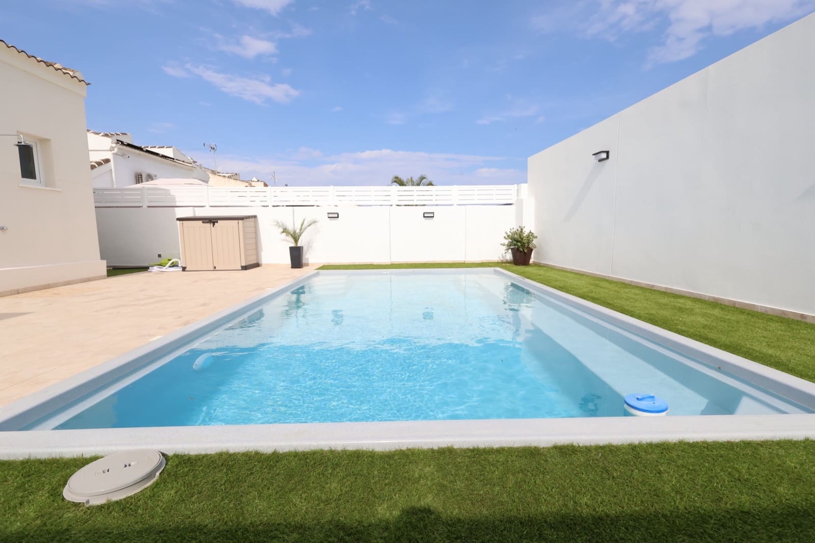 3 bedroom Villa for sale in Torrevieja with pool - € 359,000 (Ref: 9404163)