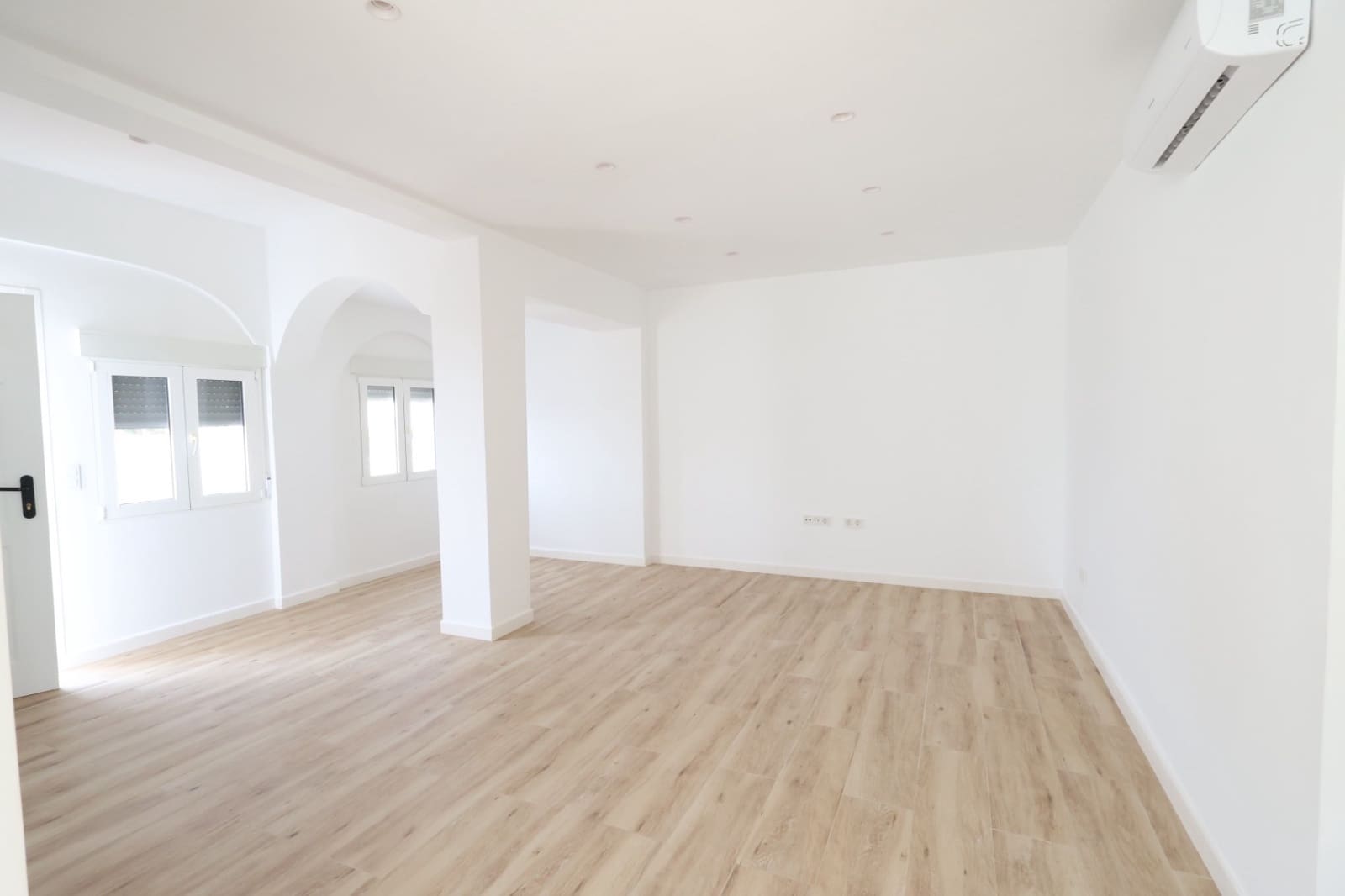 3 bedroom Villa for sale in Torrevieja with pool - € 359,000 (Ref: 9404163)