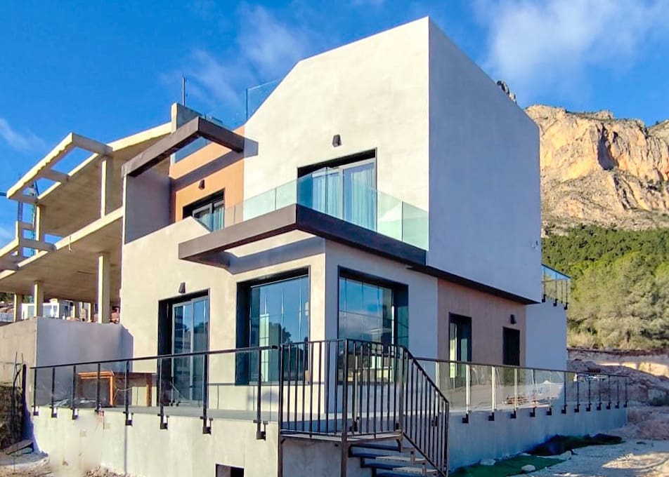 3 makuuhuone Paritalo myytävänä paikassa Polop mukana uima-altaan - 412 500 € (Ref: 9404166)